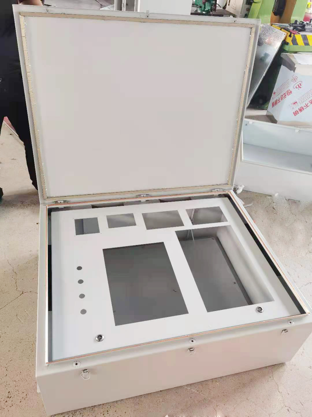 屏蔽機柜